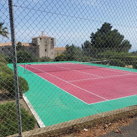 פלורי Appt 2 Ou 4 Personnes Avec Piscine, Tennis Et Parking Prive מראה חיצוני תמונה