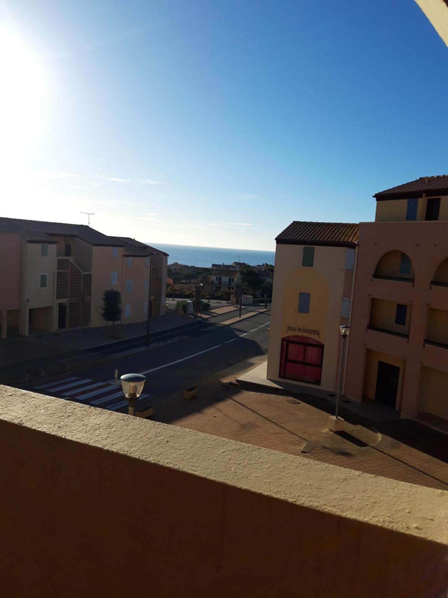 פלורי Appt 2 Ou 4 Personnes Avec Piscine, Tennis Et Parking Prive מראה חיצוני תמונה