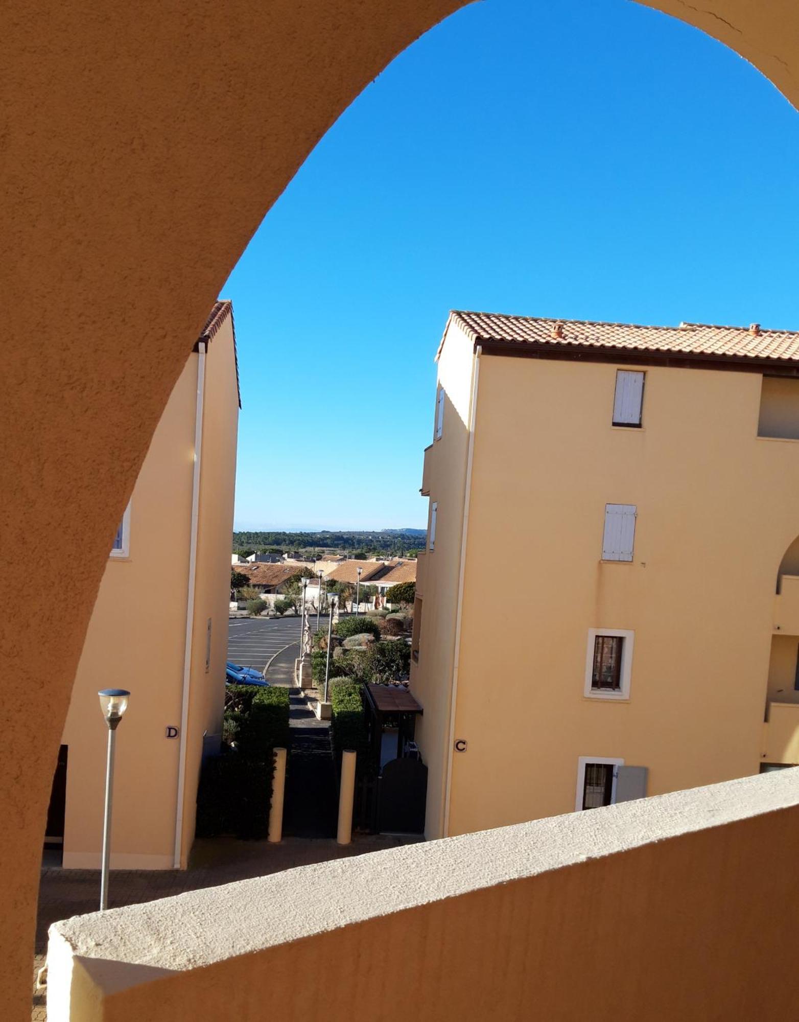 פלורי Appt 2 Ou 4 Personnes Avec Piscine, Tennis Et Parking Prive מראה חיצוני תמונה